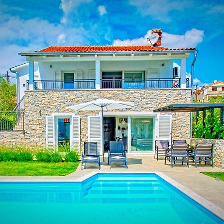 Salt & Sand Villa Kornic Exterior photo