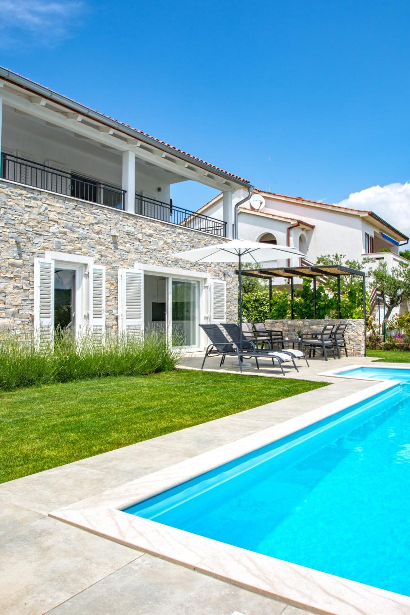 Salt & Sand Villa Kornic Exterior photo