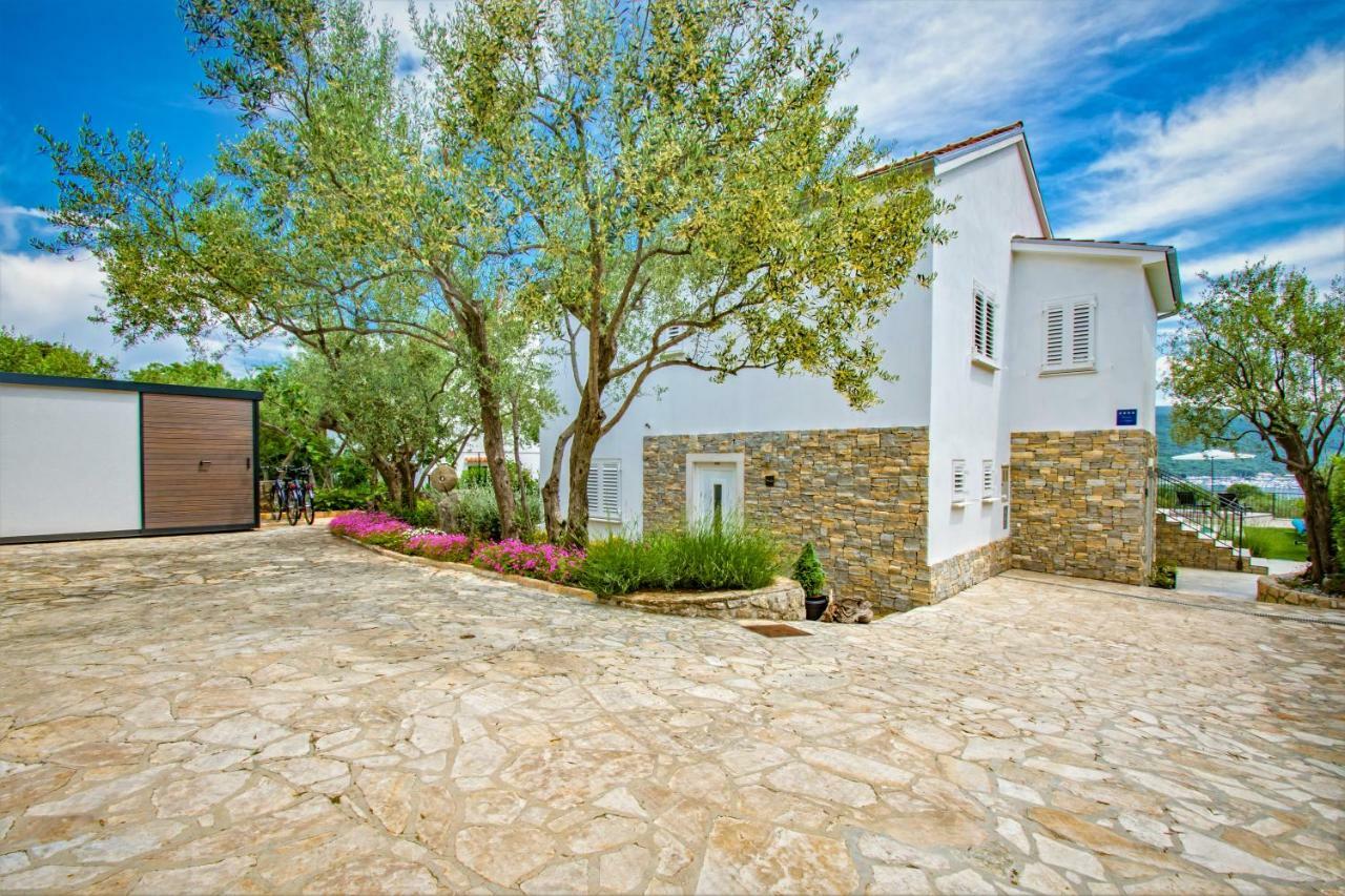 Salt & Sand Villa Kornic Exterior photo